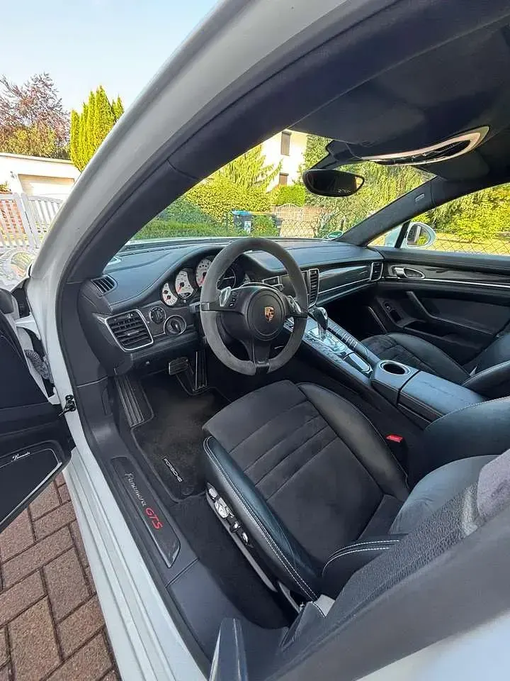 Gebraucht Porsche Panamera GTS 430 PS (316 kW) 2013 Weiß Kleinwagen
