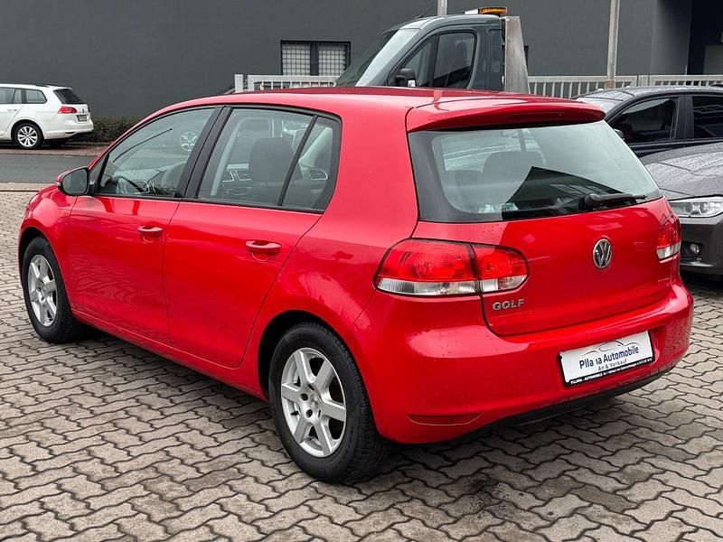 Gebraucht VW Golf VI 80 PS (58 kW) 2009 Rot Kleinwagen