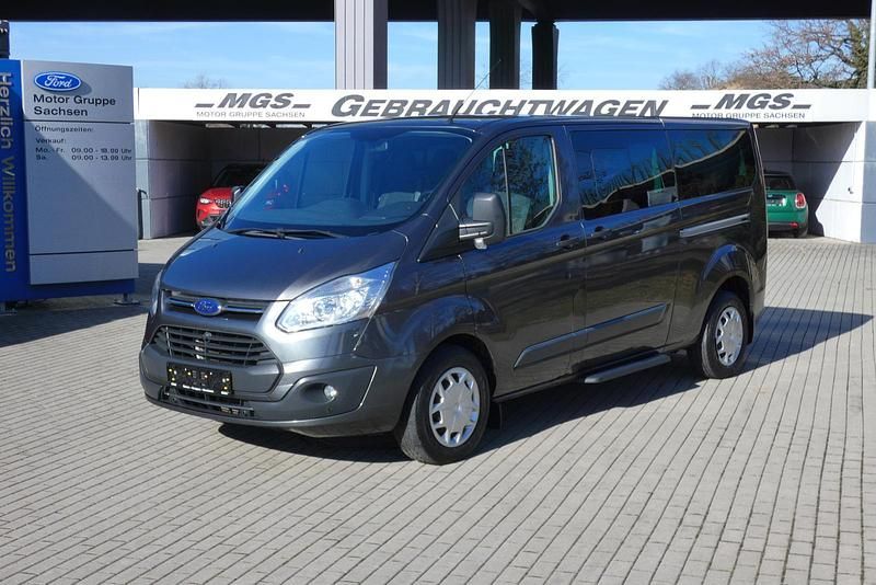 Gebraucht Ford Tourneo Custom Trend 131 PS (96 kW) 2016 Magneticgrau (metallic) Van