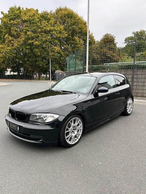 Schwarz Gebraucht 2008 BMW 118 Coupé Coupé | 10.000 € - Bild 1/4