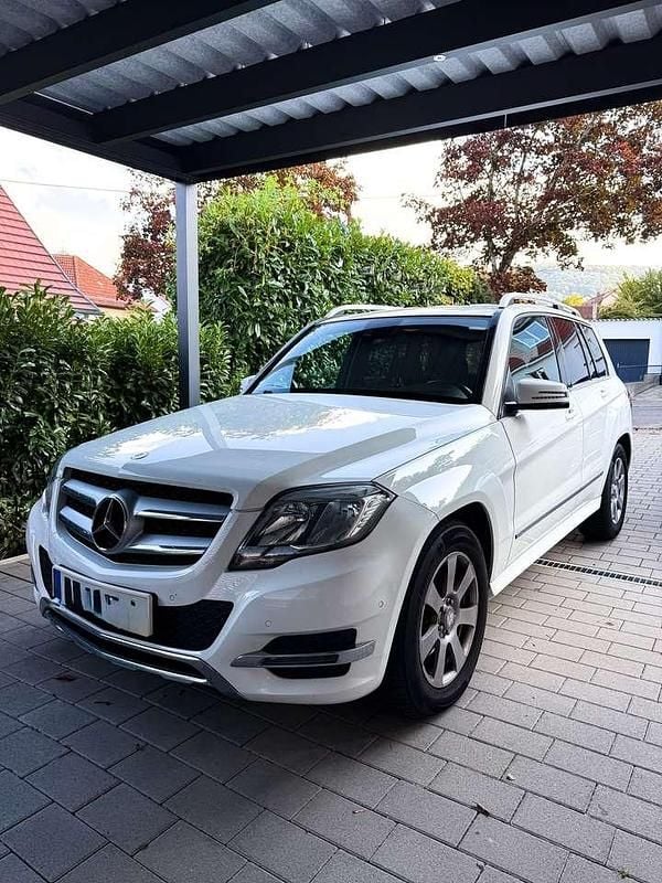 Weiß Gebraucht 2013 Mercedes GLK220 SUV | 11.000 € (Fairer Preis) - Bild 1/4