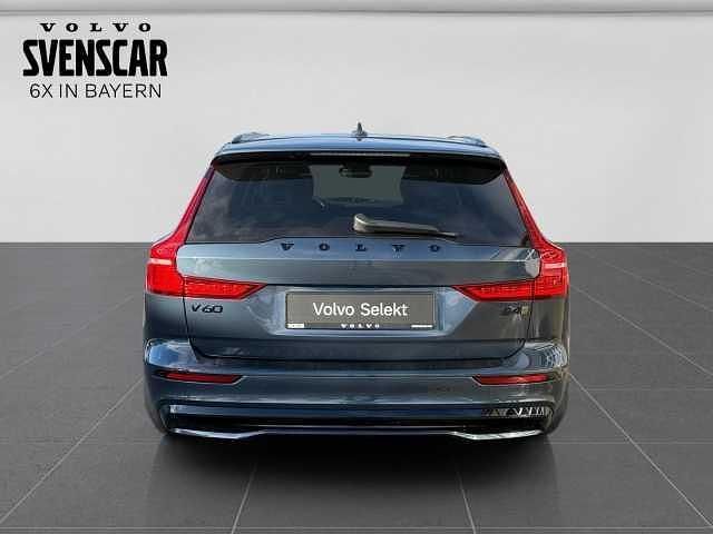 Gebraucht Volvo V60 145 PS (106 kW) 2022 Kombi