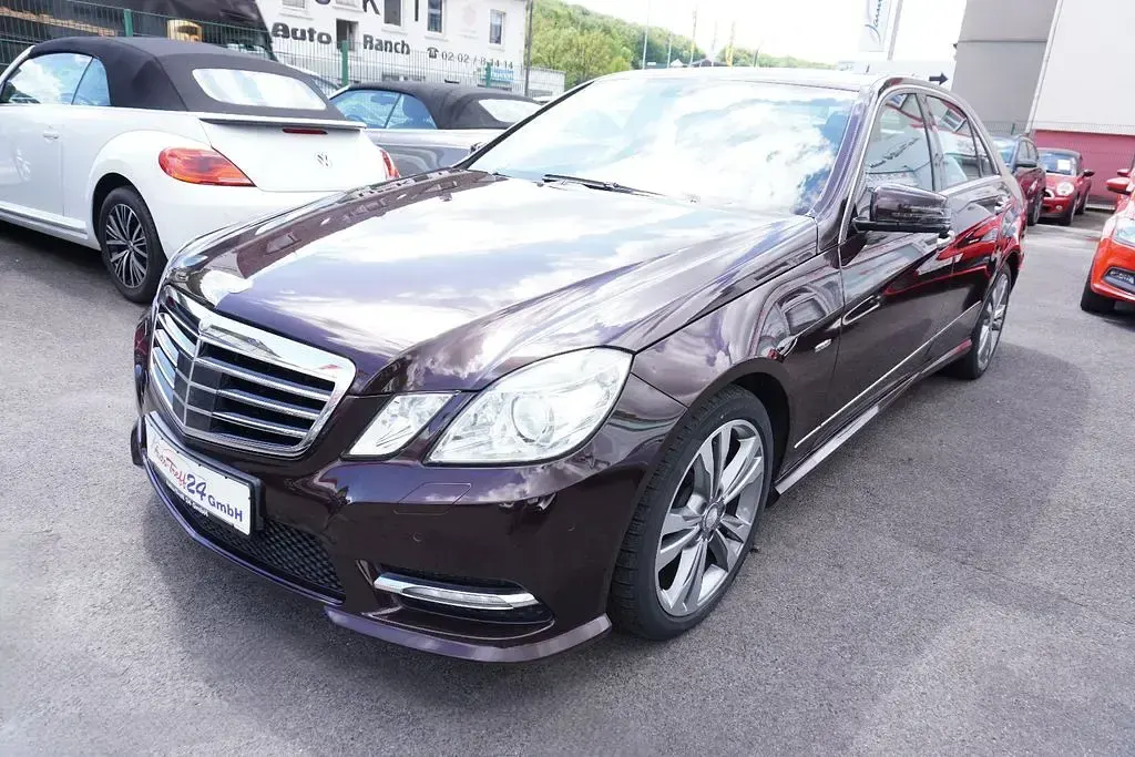 Gebraucht Mercedes E300 AMG line 252 PS (185 kW) 2012 Braun Limousine