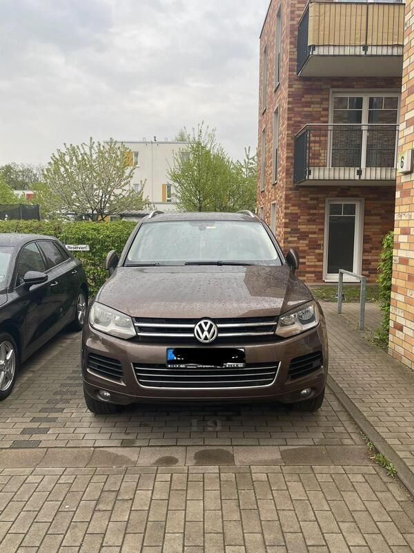 Braun Gebraucht 2012 VW Touareg SUV | 10.000 € (Superpreis) - Bild 1/4