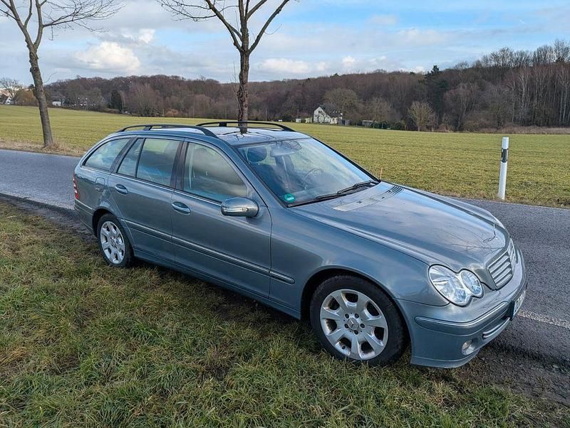 Gebraucht Mercedes C220 150 PS (110 kW) 2005 Limousine