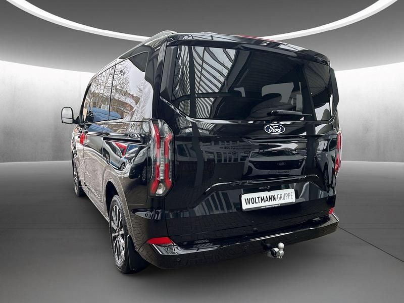 Neu Ford Tourneo Custom Titanium 170 PS (125 kW) 2026 Obsidianschwarz metallic Van