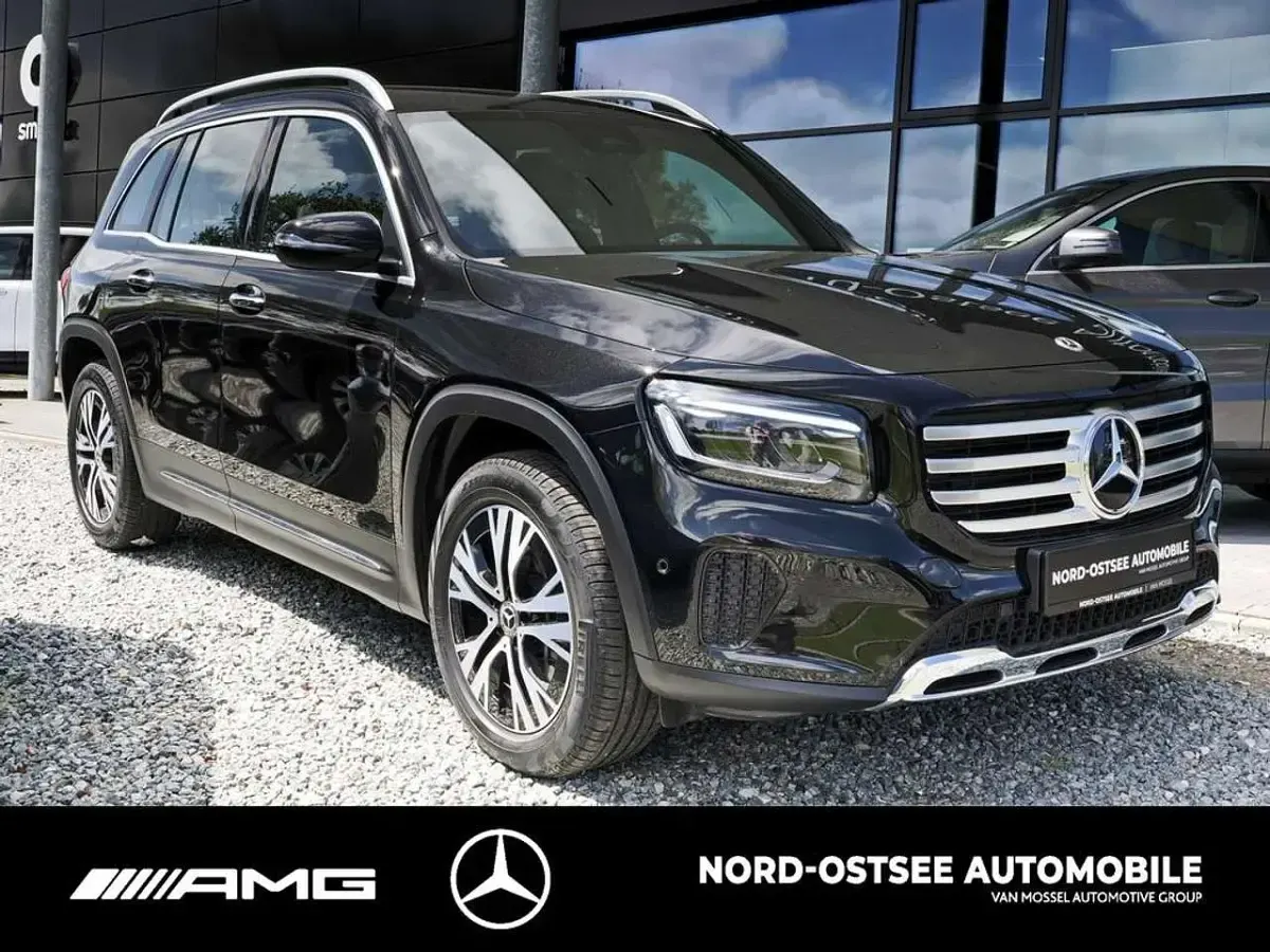 Gebraucht Mercedes GLB200 Progressive 150 PS (110 kW) 2025 Metalliclack kosmosschwarz SUV