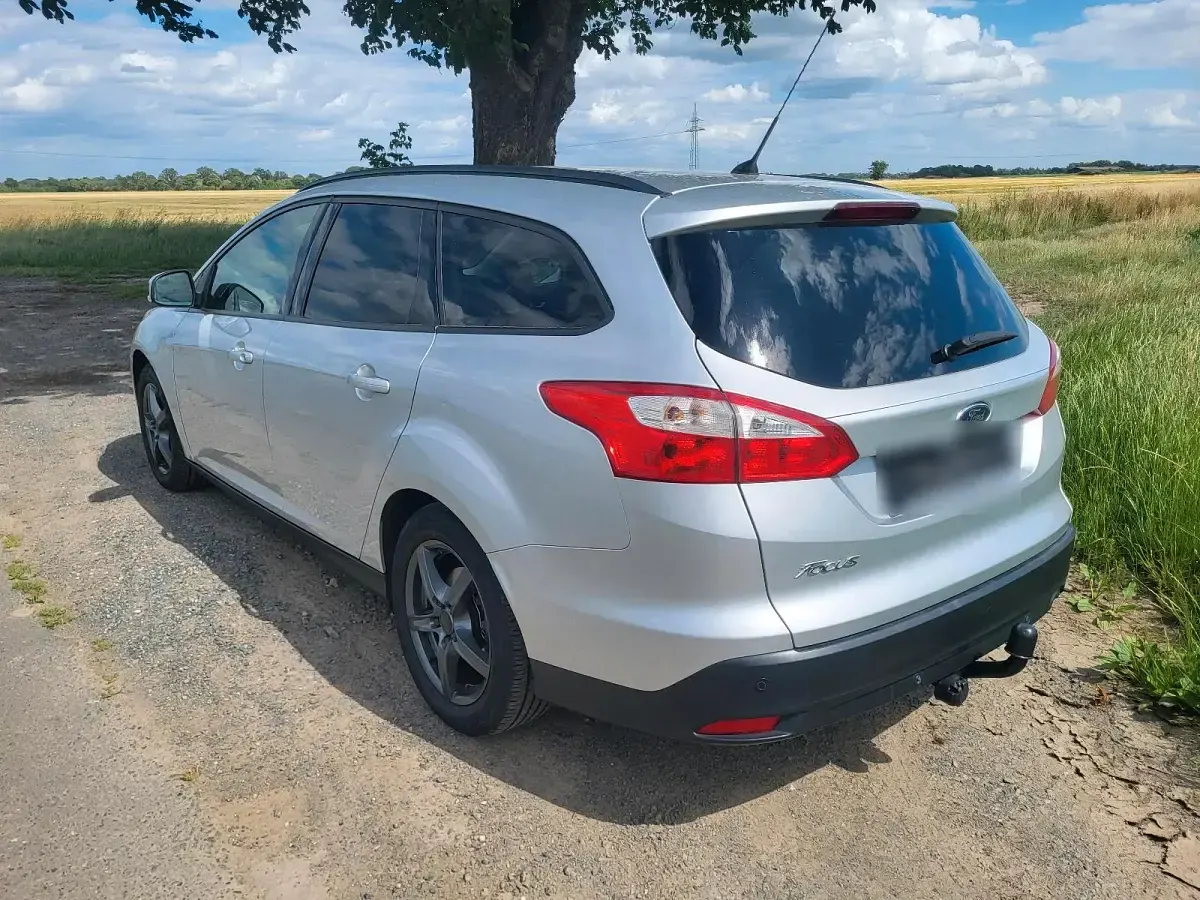 Gebraucht Ford Focus 140 PS (102 kW) 2014 Silber Kombi