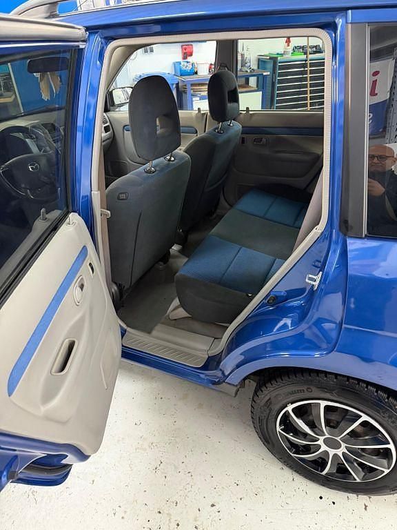 Gebraucht Mazda Demio 75 PS (55 kW) 2002 Blau Kleinwagen