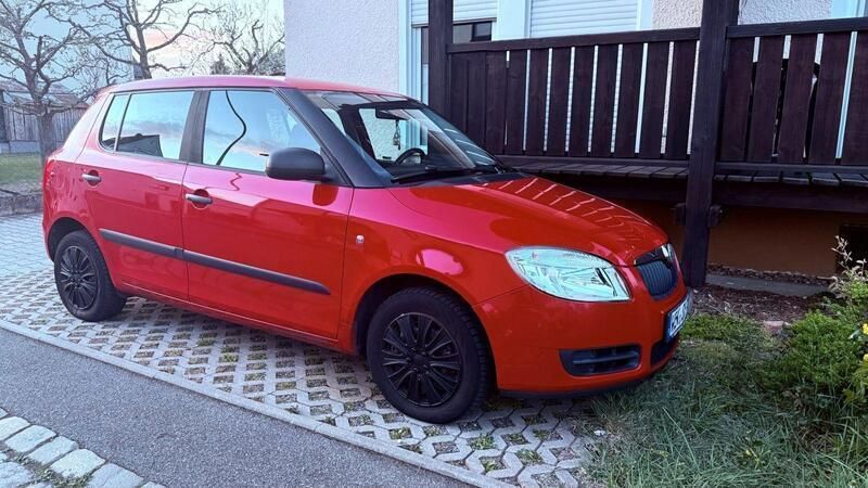 Rot Gebraucht 2009 Skoda Fabia Cool Edition Kleinwagen | 2.100 € (Fairer Preis) - Bild 1/4