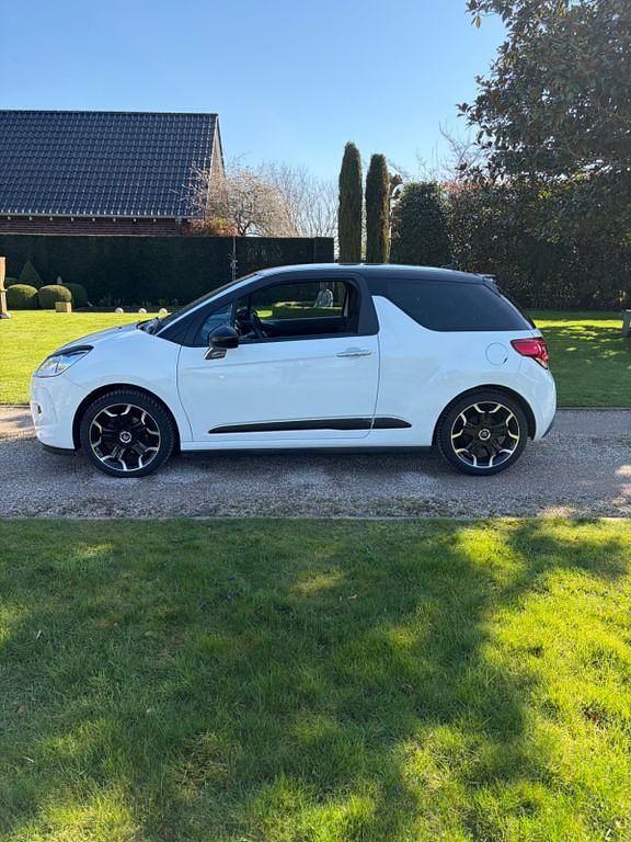 Gebraucht Citroën DS3 So Chic 120 PS (88 kW) 2012 Weiß Limousine