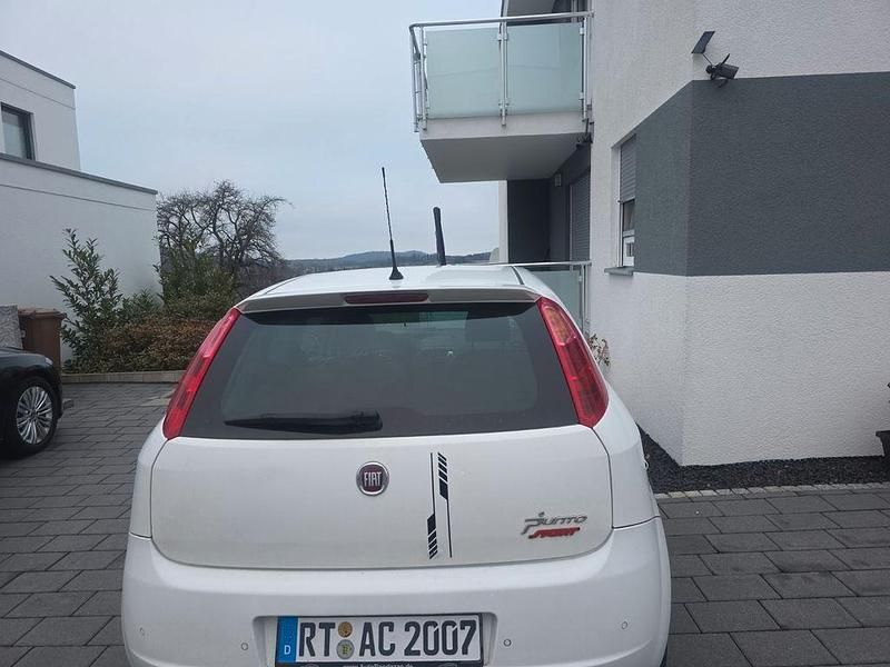 Gebraucht Fiat Grande Punto Sport 120 PS (88 kW) 2008 Weiß Kleinwagen