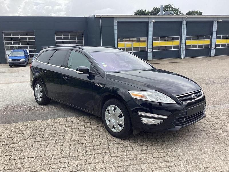 Gebraucht Ford Mondeo Collection 140 PS (102 kW) 2012 Schwarz Limousine