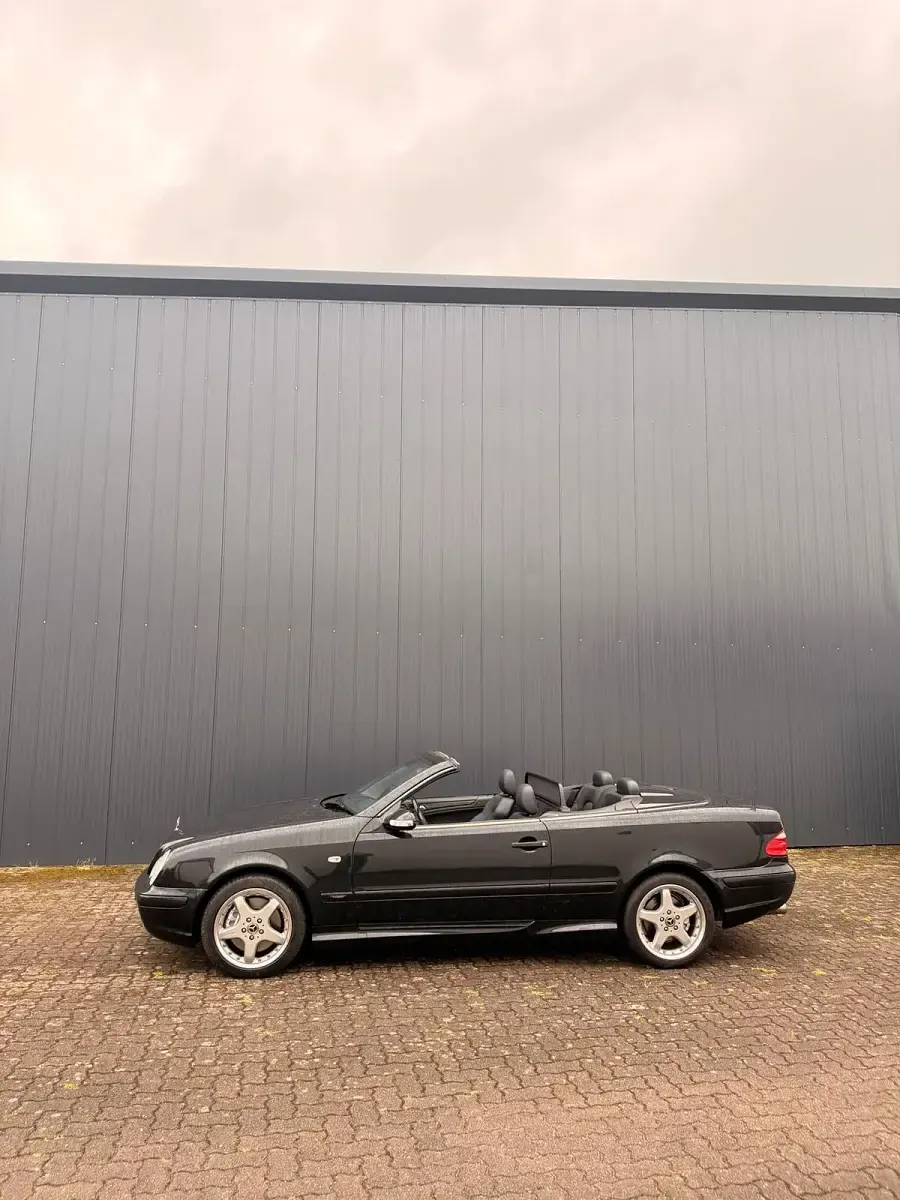 Gebraucht Mercedes CLK430 279 PS (205 kW) 2000 Schwarz Cabrio