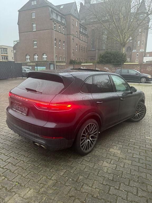 Gebraucht Porsche Cayenne S 441 PS (324 kW) 2018 Schwarz SUV