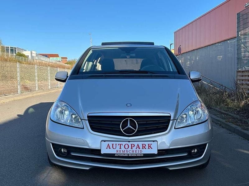 Gebraucht Mercedes A160 82 PS (60 kW) 2011 Silber Limousine