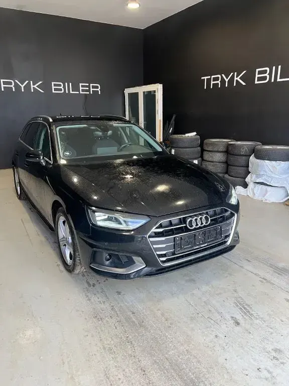 Gebraucht Audi A4 Advanced 190 PS (139 kW) 2020 Schwarz Kombi