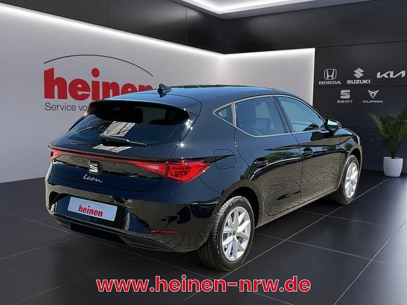 Neu Seat Leon 150 PS (110 kW) 2025 Schwarz Limousine