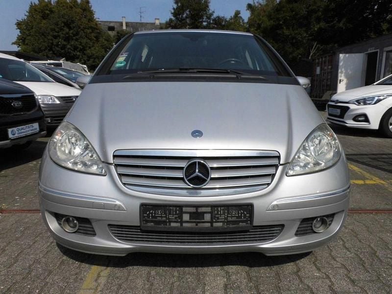 Silber Gebraucht 2005 Mercedes A170 Limousine | 1.890 € (Superpreis) - Bild 1/4