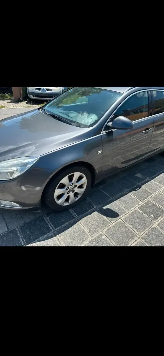 Gebraucht Opel Insignia 140 PS (102 kW) 2009 Grau Kombi