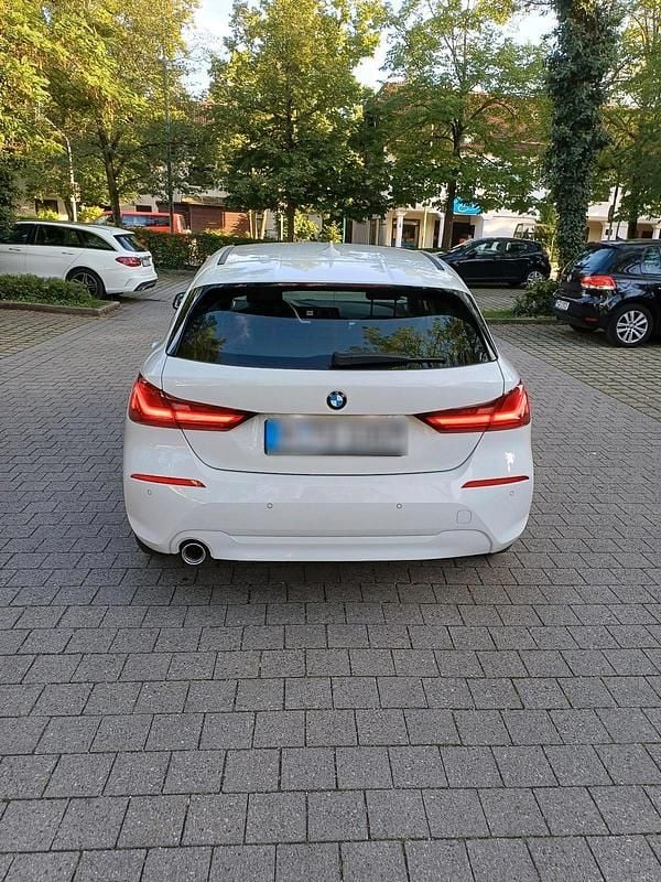 Gebraucht BMW 116 Advantage 116 PS (85 kW) 2023 Weiß Kleinwagen