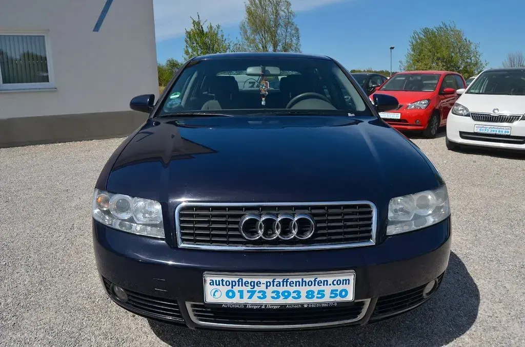 Gebraucht Audi A4 102 PS (75 kW) 2003 Blau Limousine