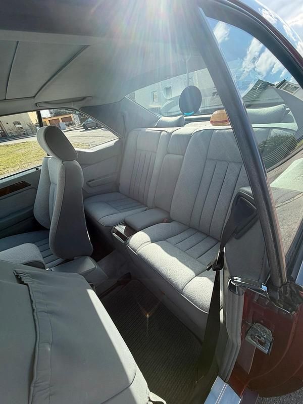 Gebraucht Mercedes E320 220 PS (161 kW) 1994 Rot Coupé