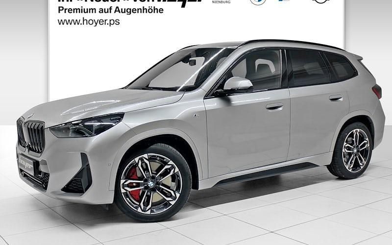 Silber Neu 2025 BMW X1 Luxury Line SUV | 56.990 € (Etwas zu teuer) - Bild 1/4