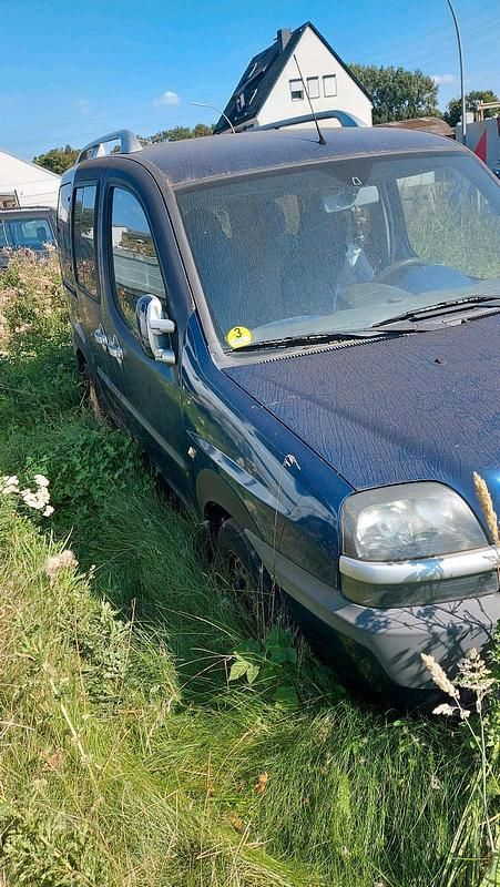 Blau Gebraucht 2004 Fiat Doblò Van / Kleinbus | 1.000 € (Superpreis) - Bild 1/3