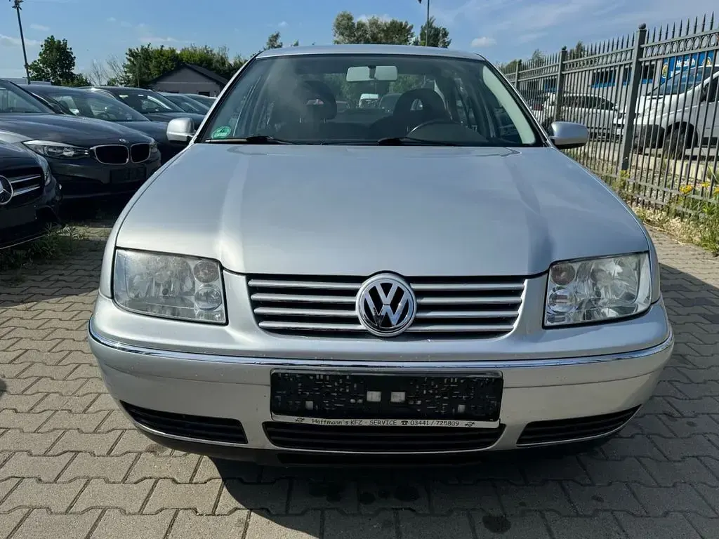 Gebraucht VW Bora Highline 105 PS (77 kW) 2001 Limousine
