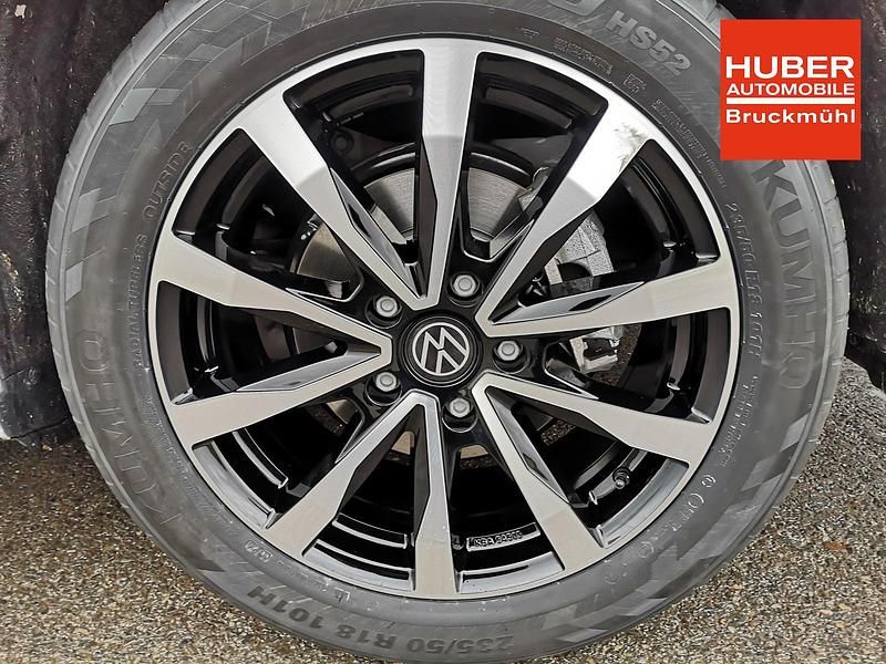 Neu VW Multivan Edition 150 PS (110 kW) 2025 Candyweiß Van