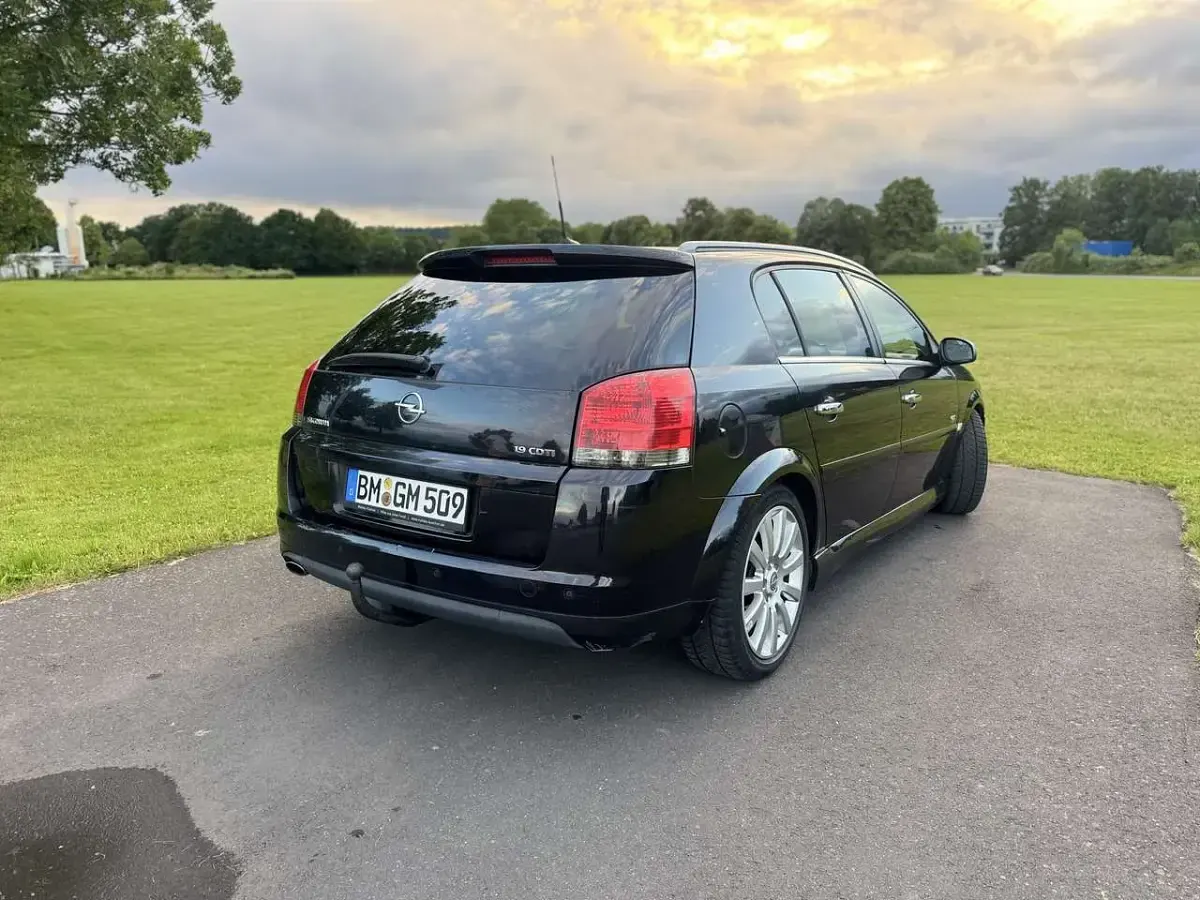 Gebraucht Opel Signum Cosmo 150 PS (110 kW) 2008 Kleinwagen