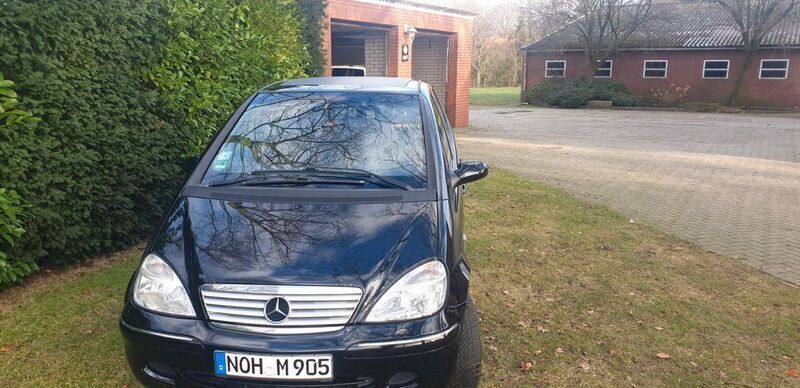Schwarz Gebraucht 2002 Mercedes A140 Avantgarde Van / Kleinbus | 900 € (Guter Preis) - Bild 1/4