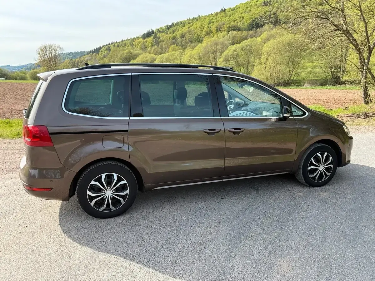 Brugt VW Sharan Match 140 HK (102 kW) 2012 Brun MPV