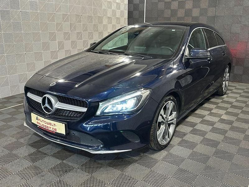 Gebraucht Mercedes CLA200 Shooting Brake Urban 156 PS (114 kW) 2018 Blau Kombi