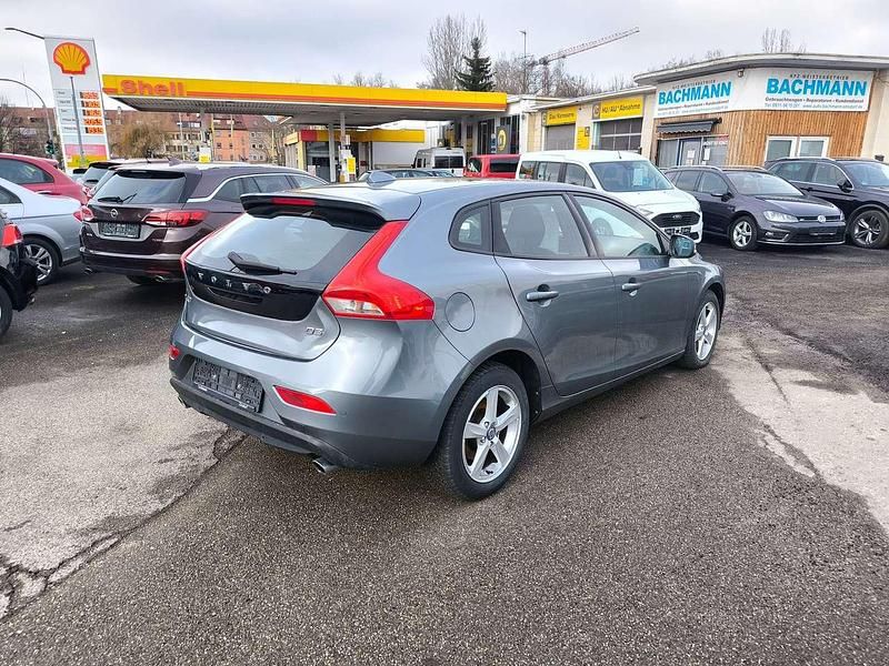 Gebraucht Volvo V40 Kinetic 150 PS (110 kW) 2016 Osmium grey / metallic Kombi