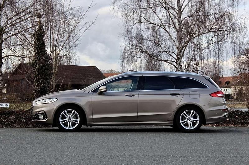 Gebraucht Ford Mondeo Titanium 150 PS (110 kW) 2019 Bronze Kombi