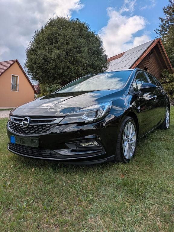 Schwarz Gebraucht 2019 Opel Astra S Kombi | 14.200 € (Etwas zu teuer) - Bild 1/4