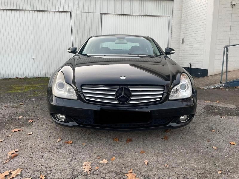 Schwarz Gebraucht 2008 Mercedes CLS320 Limousine | 3.990 € (Superpreis) - Bild 1/4