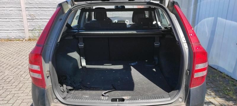 Gebraucht Kia Ceed 126 PS (92 kW) 2008 Schwarz Kleinwagen