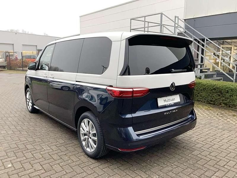 Gebraucht VW Multivan Style 204 PS (150 kW) 2026 Candyweiß/ starlight blue ... Van