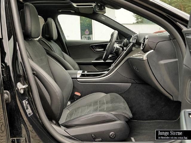 Gebraucht Mercedes C300 AMG line 258 PS (189 kW) 2023