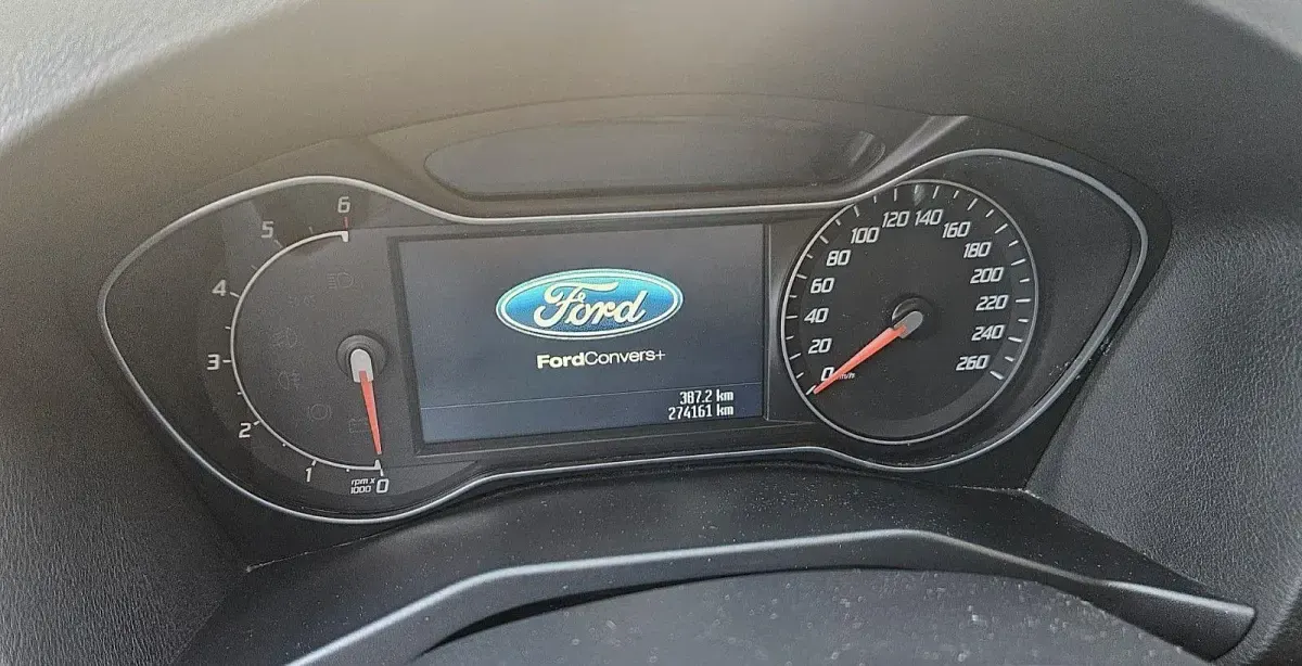 Gebraucht Ford Mondeo Titanium 140 PS (102 kW) 2014 Grün Kombi