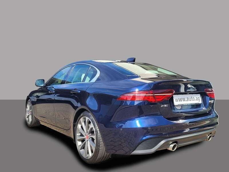 Gebraucht Jaguar XE SE 300 PS (220 kW) 2021 Portofino blue Limousine