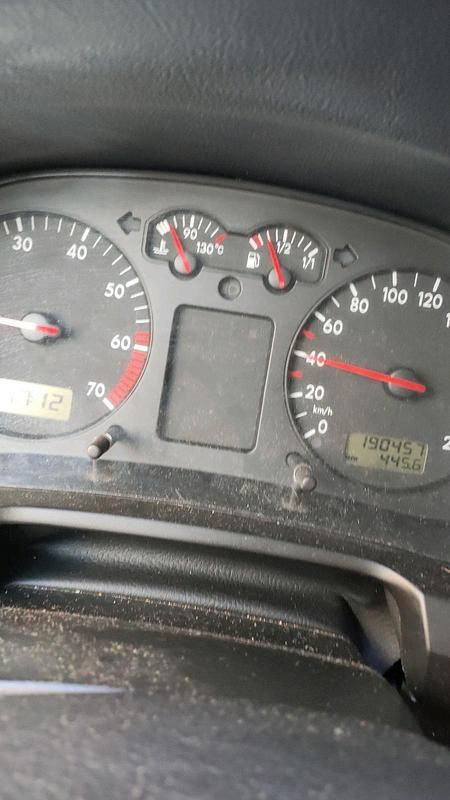 Silber Gebraucht 2002 VW Golf IV Kombi | 500 € (Superpreis) - Bild 1/4