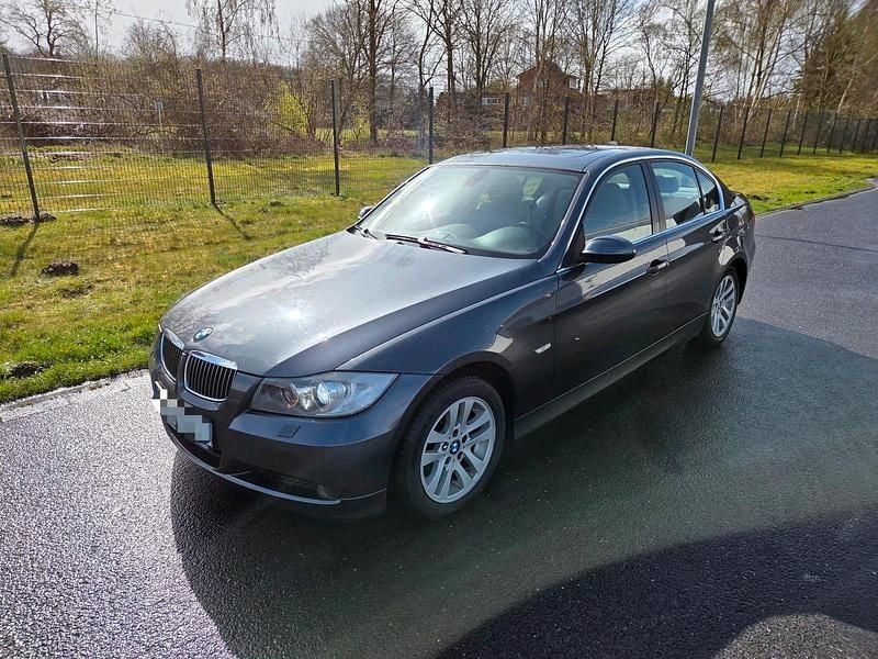Gebraucht BMW 325 218 PS (160 kW) 2006 Limousine