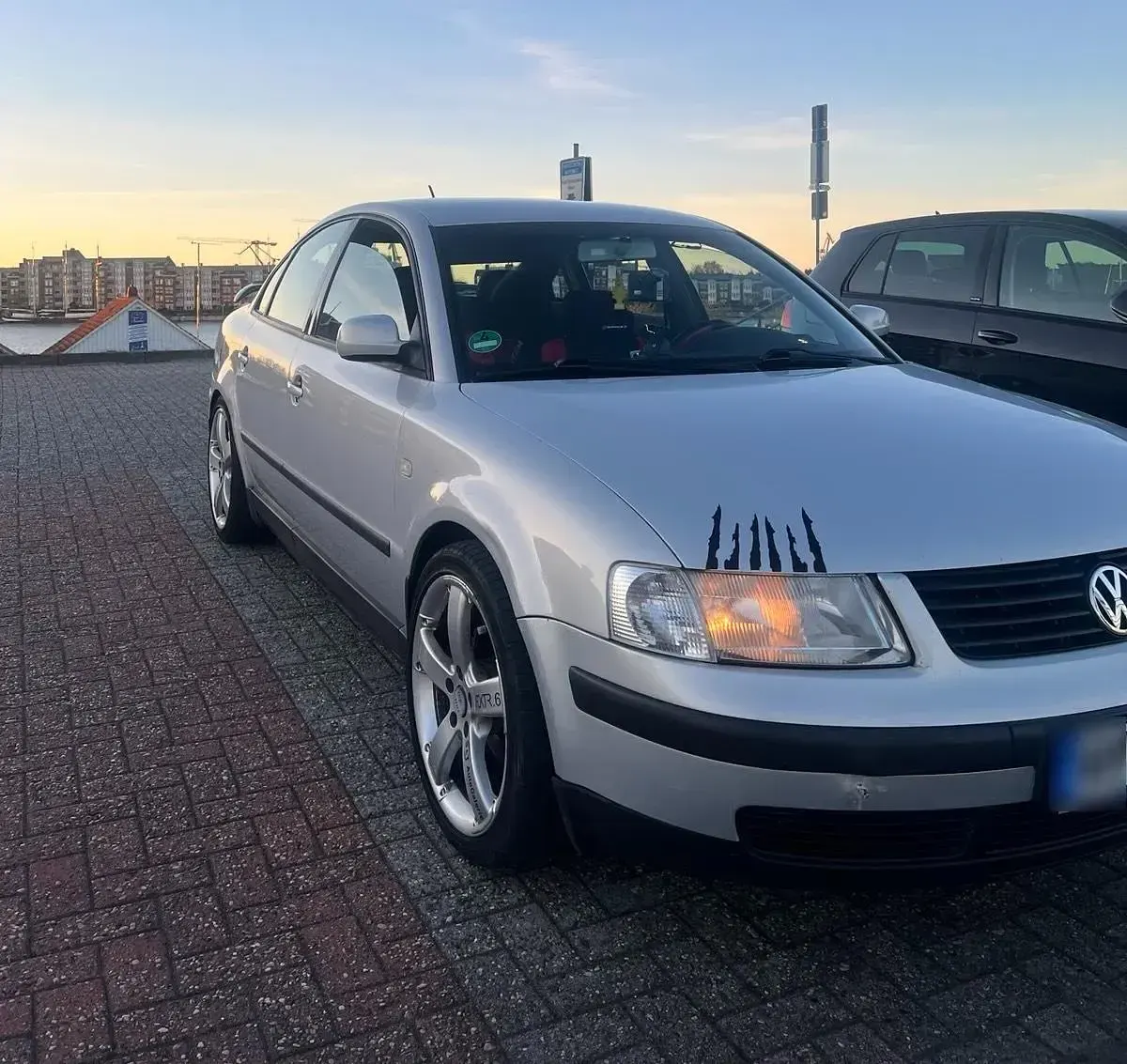 Gebraucht VW Passat 101 PS (74 kW) 1999 Silber Limousine
