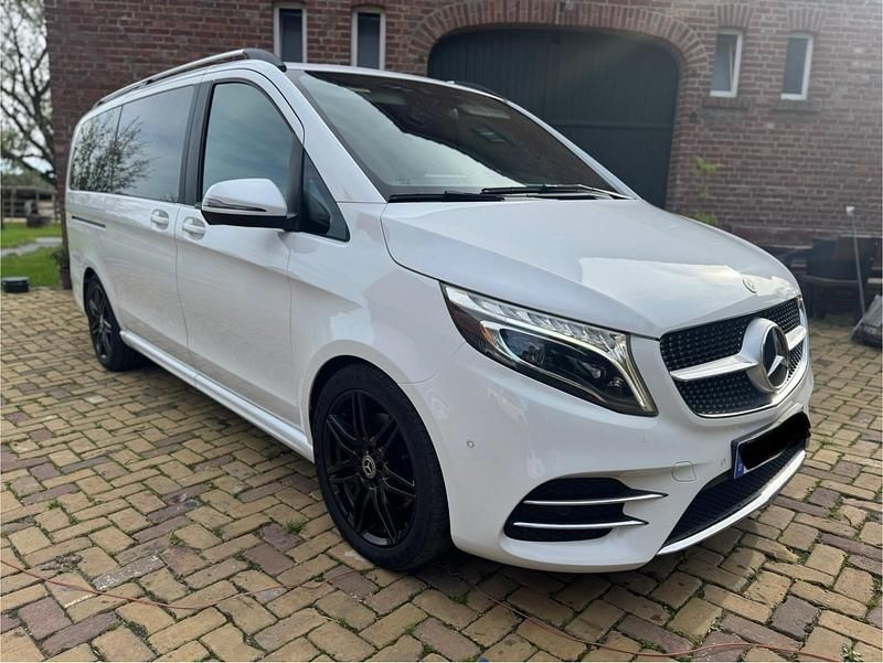 Weiß Gebraucht 2020 Mercedes V300 AMG Van / Kleinbus | 46.500 € (Guter Preis) - Bild 1/4