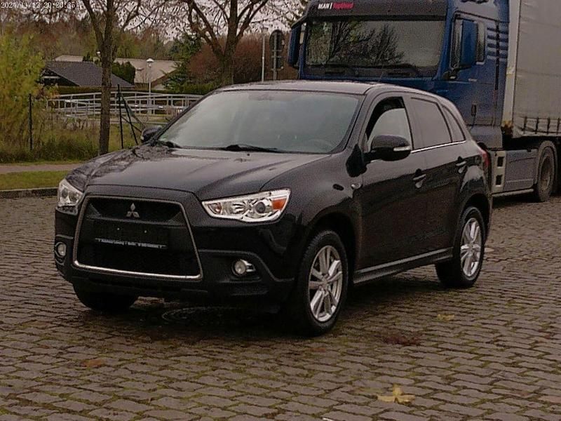 Schwarz Gebraucht 2010 Mitsubishi ASX Edition SUV | 8.390 € (Fairer Preis) - Bild 1/4