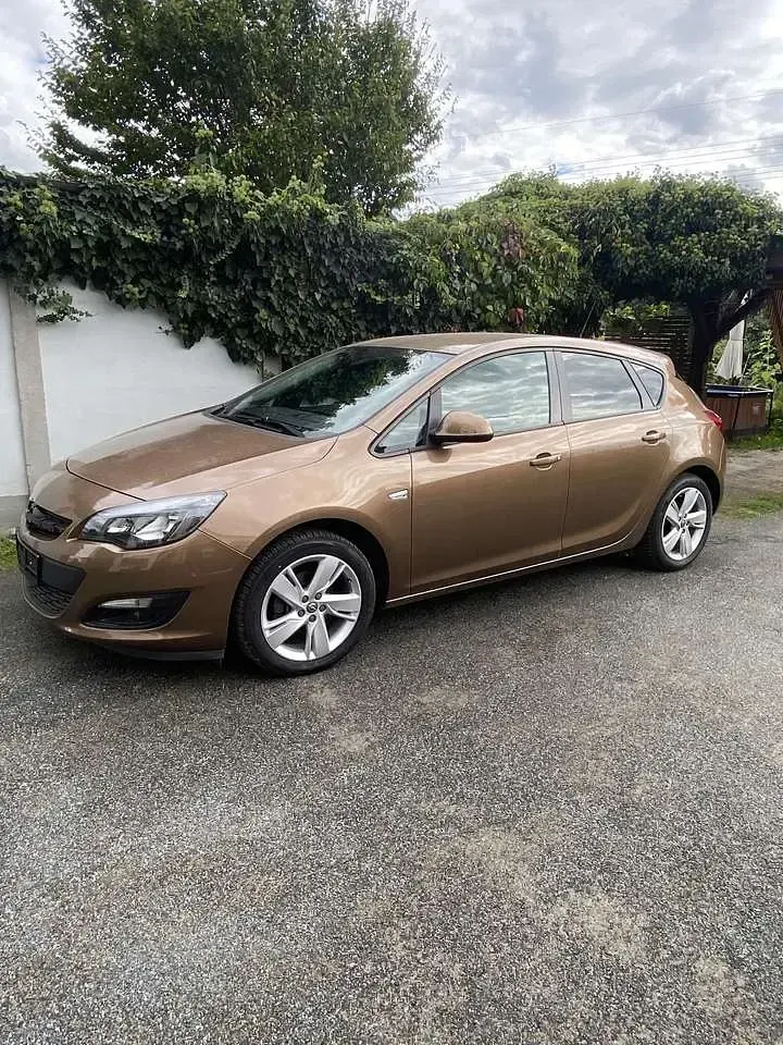 Gebraucht Opel Astra Style 120 PS (88 kW) 2015 Braun Kleinwagen